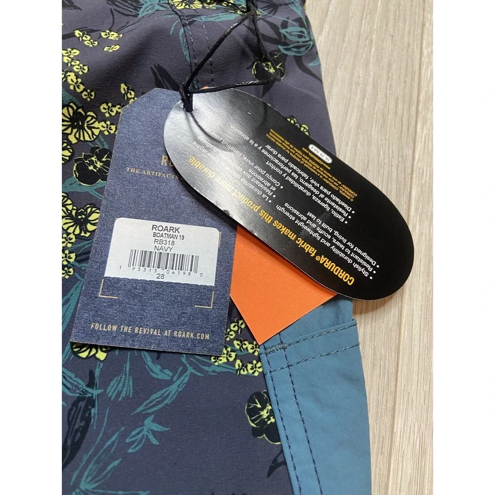 Roark Short Men 28 Navy Floral Boatman 19